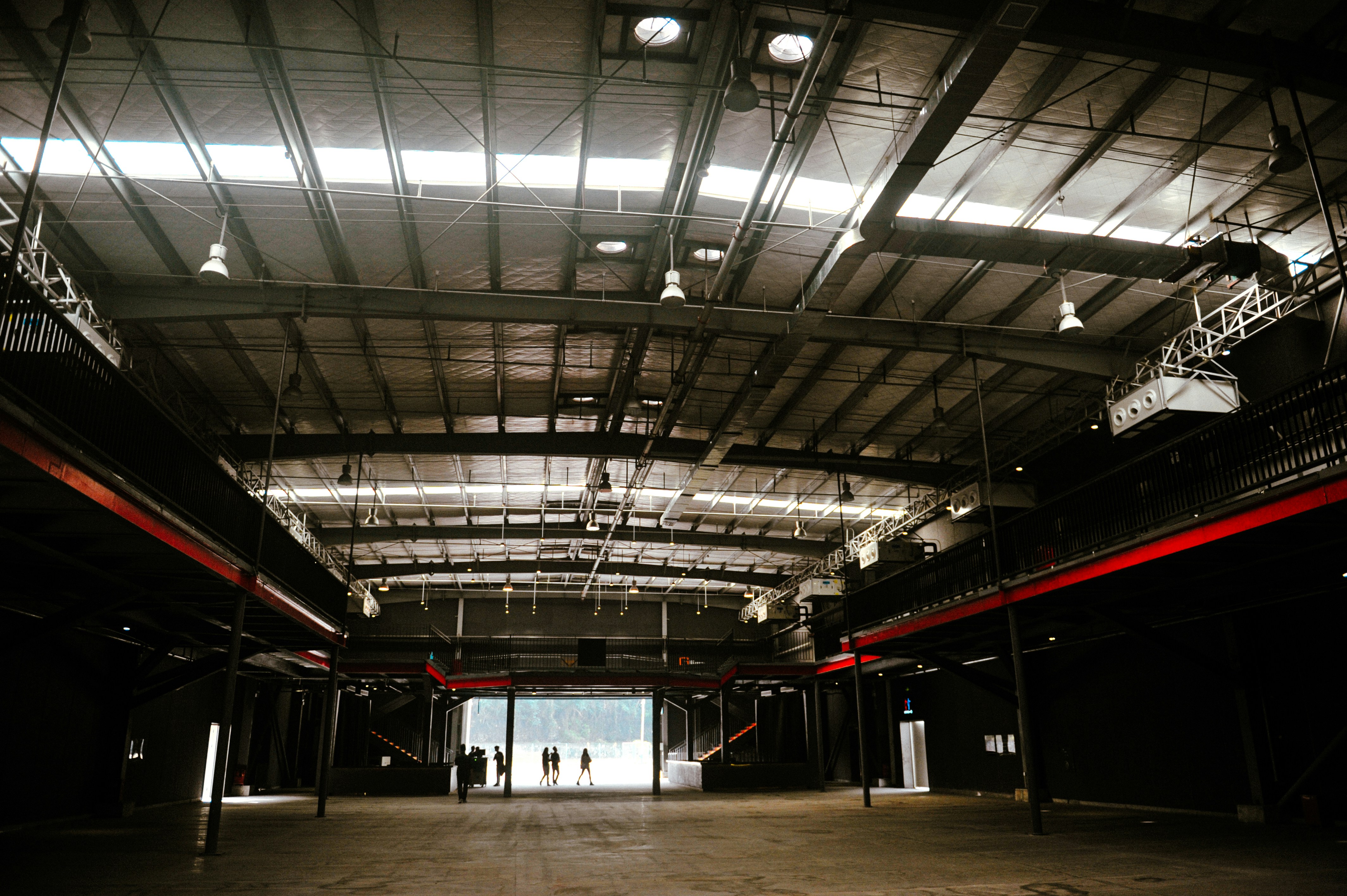 sonoriser une salle de 100 m²